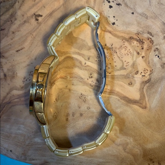 Anne Klein gold watch - Picture 3 of 7